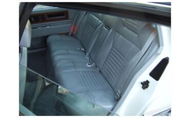 Cadillac-Fleetwood-60-special-1991-White-Gray-10