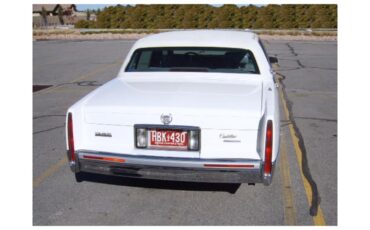Cadillac-Fleetwood-60-special-1991-White-Gray-3