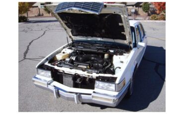 Cadillac-Fleetwood-60-special-1991-White-Gray-5