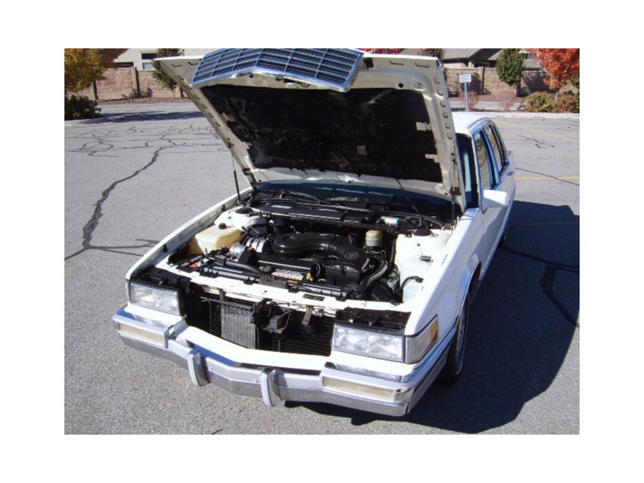 Cadillac-Fleetwood-60-special-1991-White-Gray-5