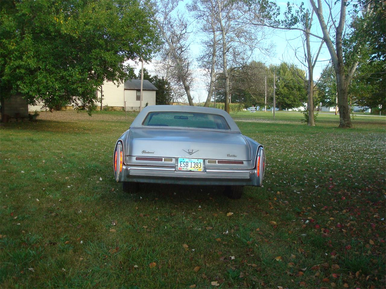 Cadillac-Fleetwood-brougham-delegance-1976-Silver-Silver-4