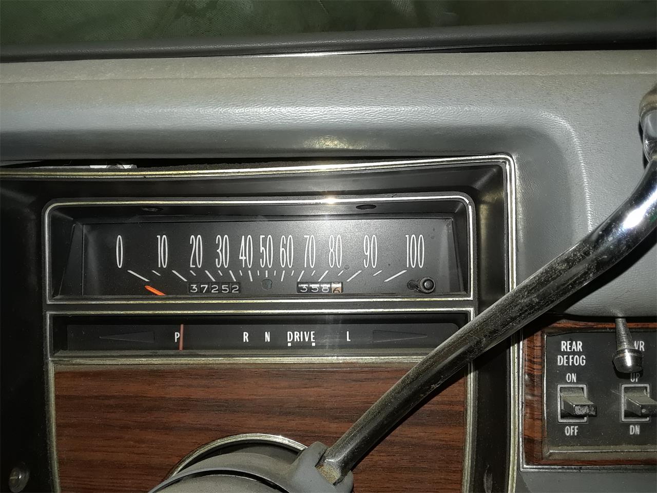Cadillac-Fleetwood-brougham-delegance-1976-Silver-Silver-8
