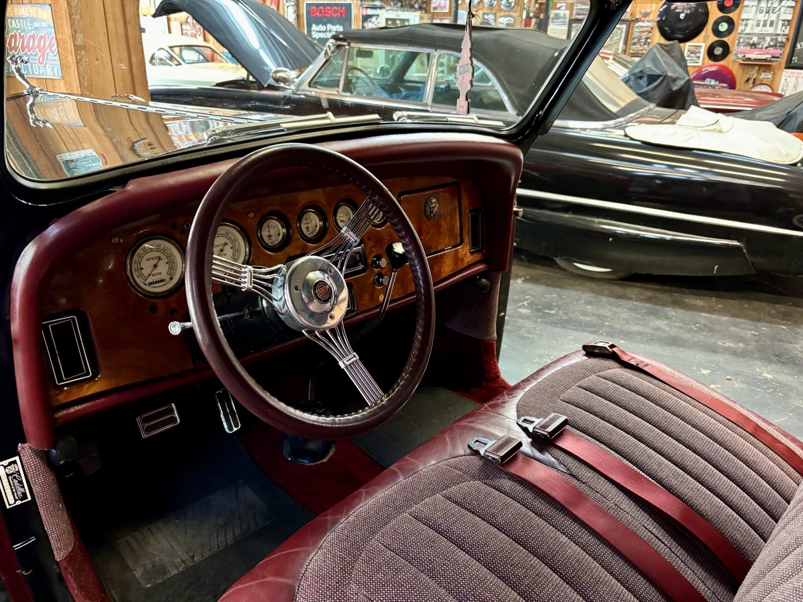 Cadillac-Model-B-1932-15