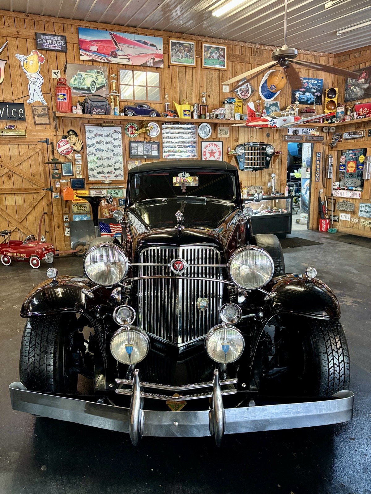 Cadillac-Model-B-1932-26
