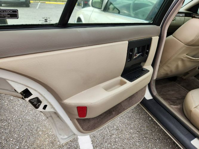 Cadillac-Other-1994-White-19