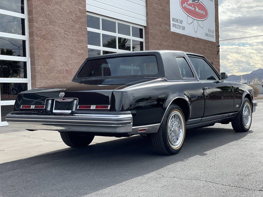 Cadillac-San-remo-coupe-1977-black-4