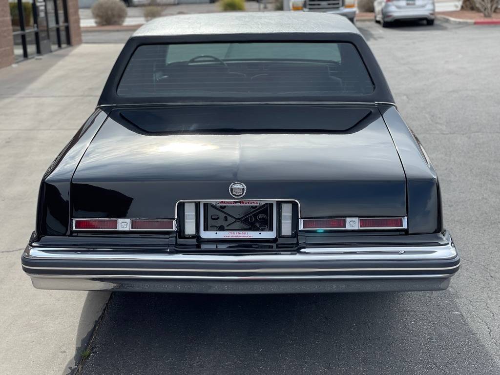 Cadillac-San-remo-coupe-1977-black-5
