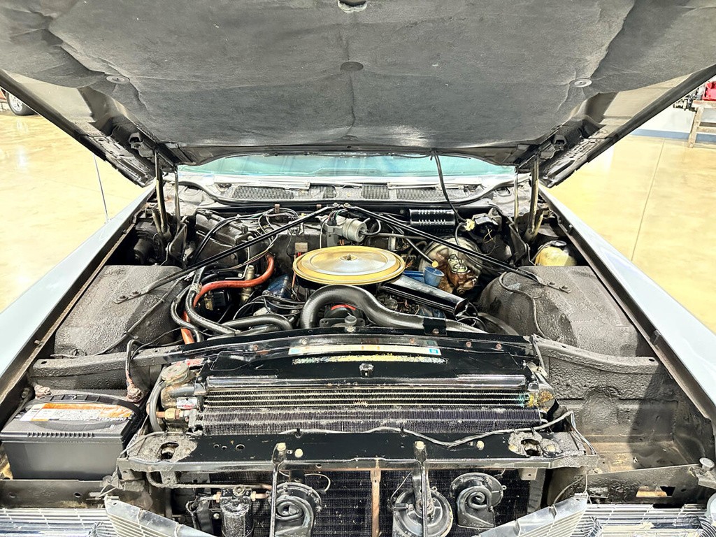 Cadillac-Sedan-1968-Other-10