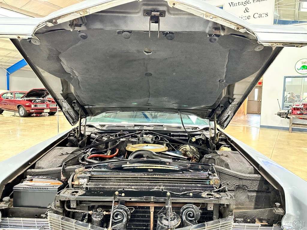Cadillac-Sedan-1968-Other-11
