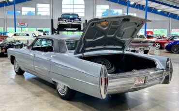 Cadillac-Sedan-1968-Other-15