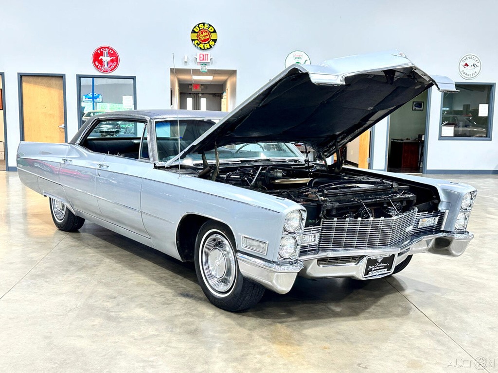 Cadillac-Sedan-1968-Other-8