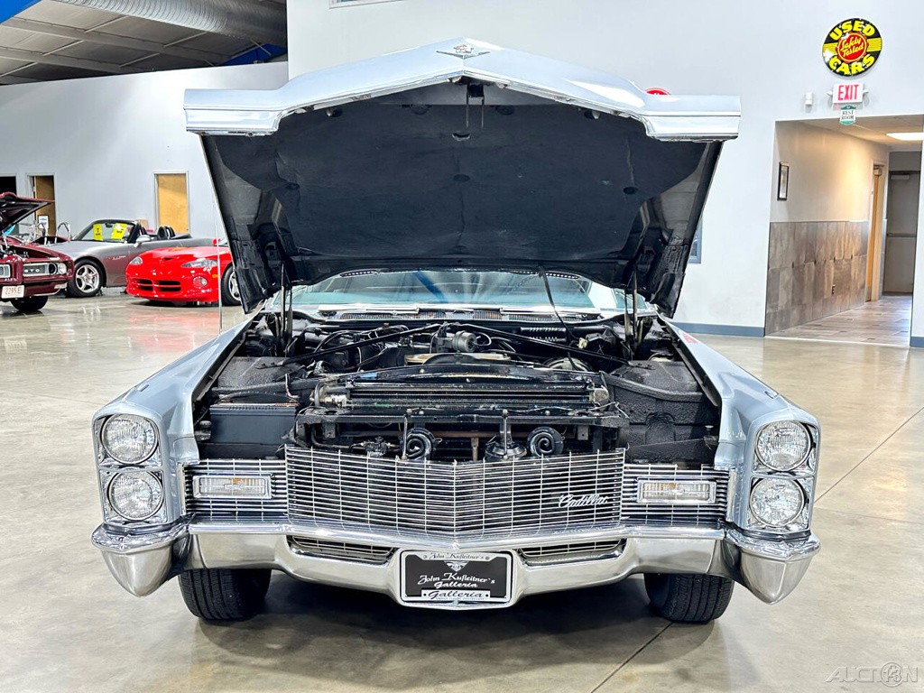 Cadillac-Sedan-1968-Other-9