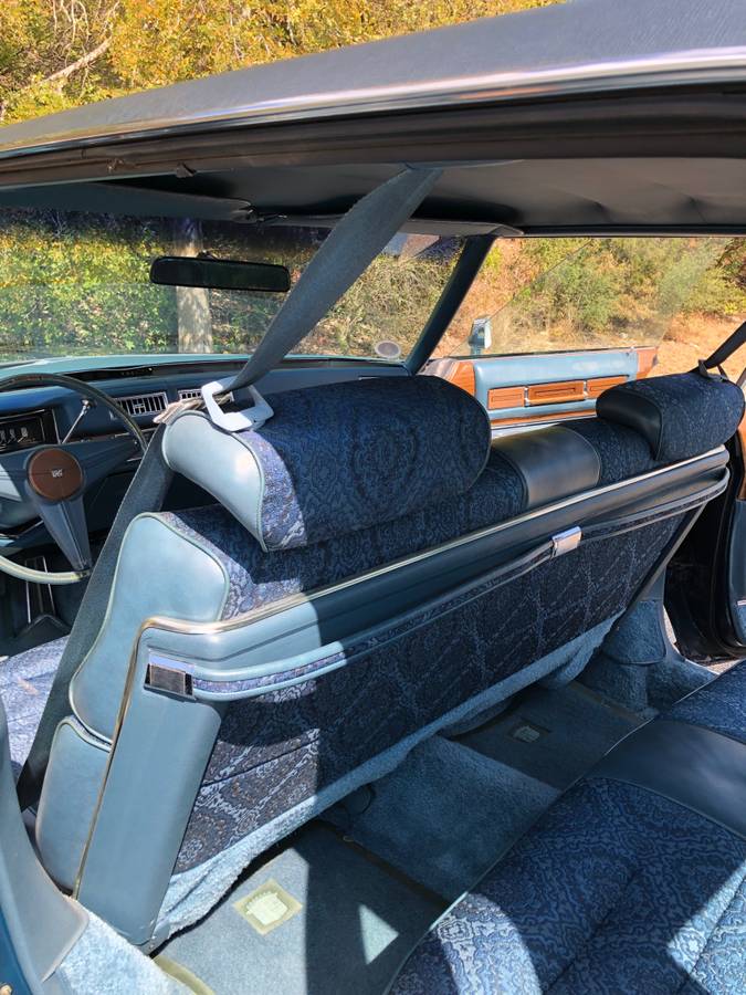 Cadillac-Sedan-deville-1975-blue-10