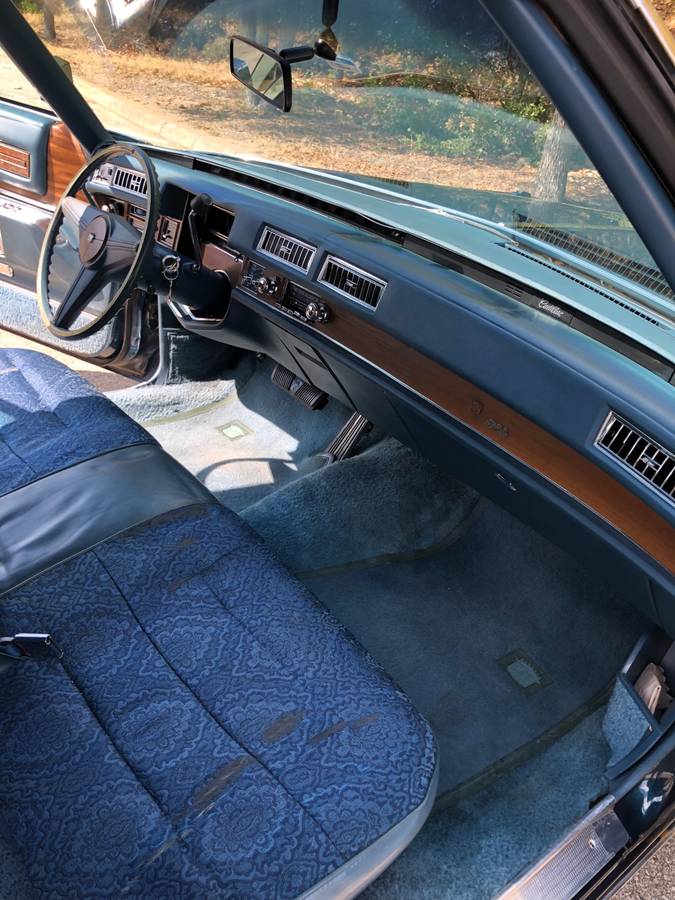 Cadillac-Sedan-deville-1975-blue-11