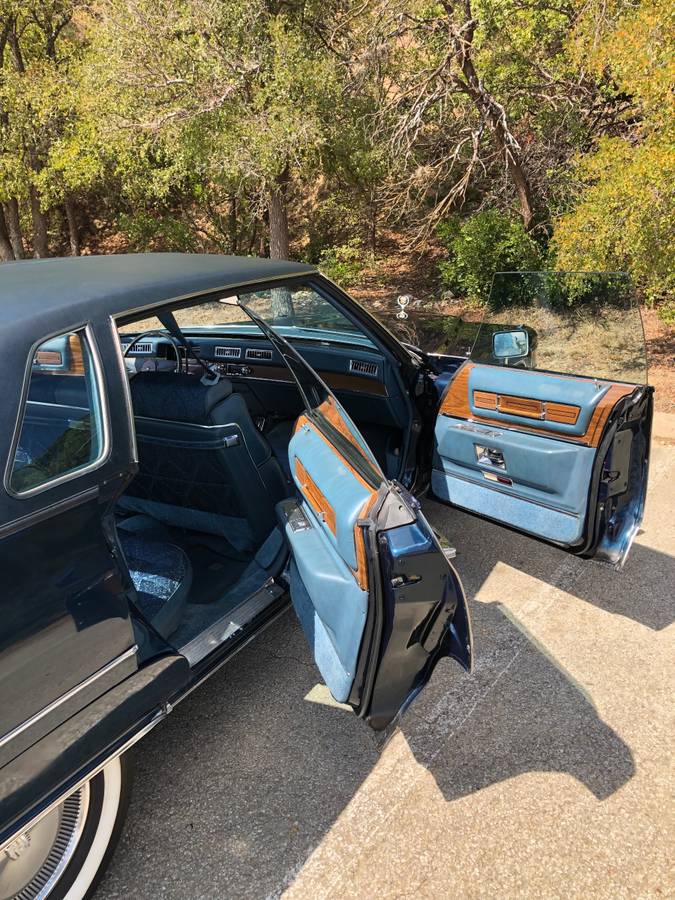 Cadillac-Sedan-deville-1975-blue-15