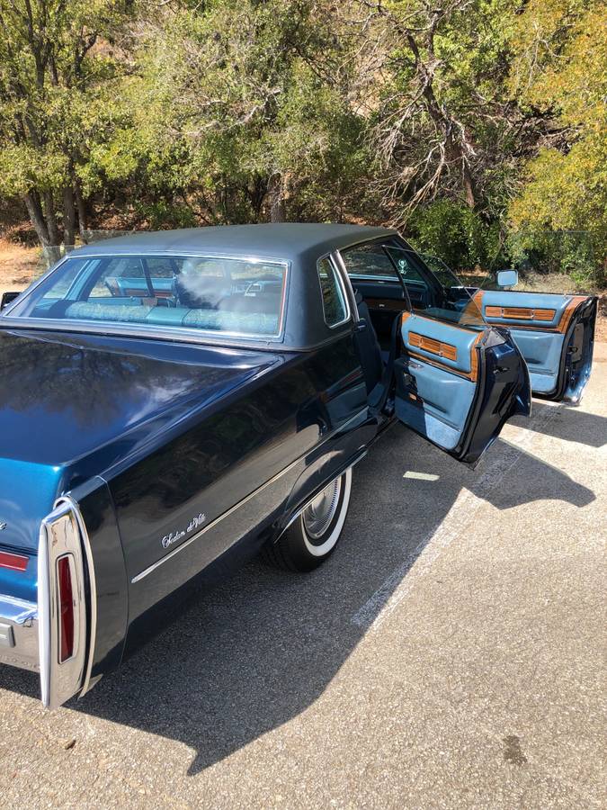 Cadillac-Sedan-deville-1975-blue-17