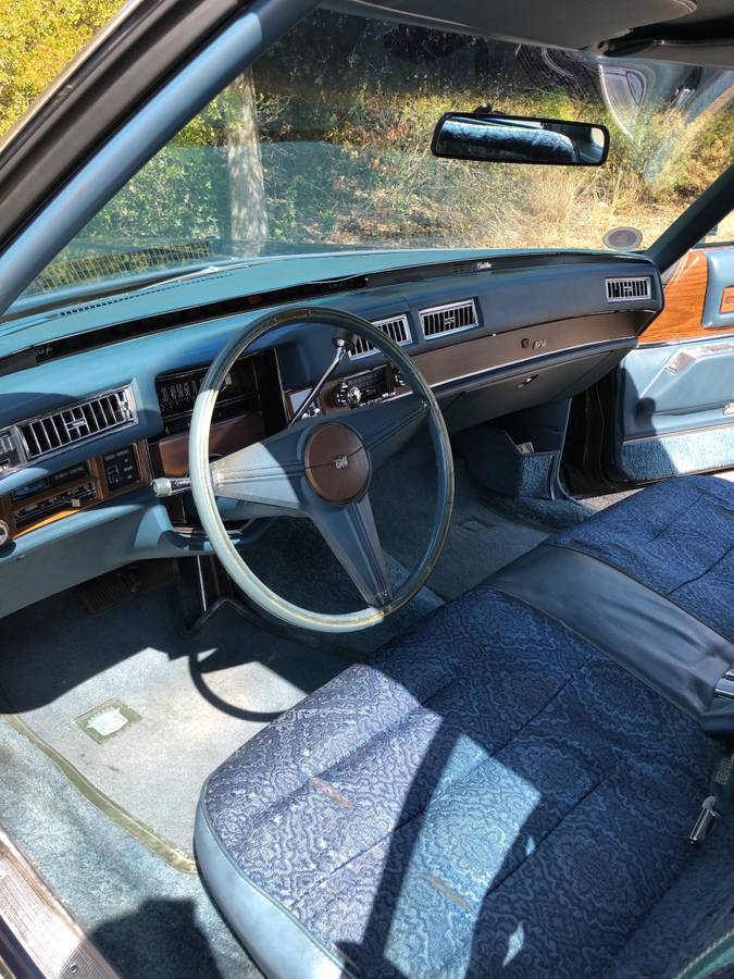 Cadillac-Sedan-deville-1975-blue-18