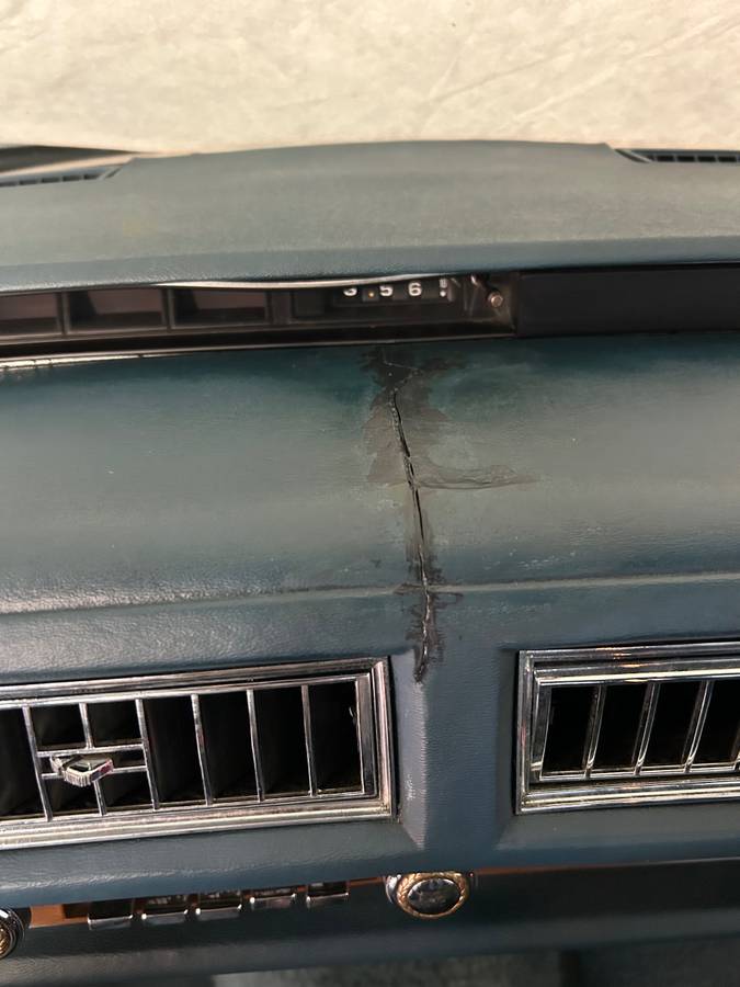Cadillac-Sedan-deville-1975-blue-21