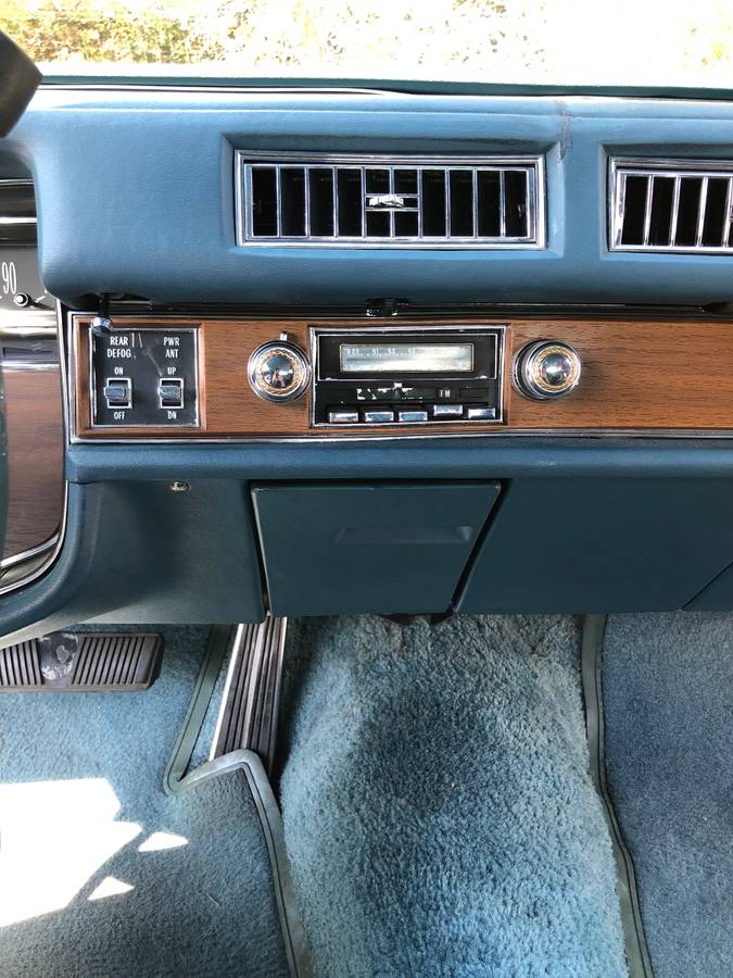 Cadillac-Sedan-deville-1975-blue-5