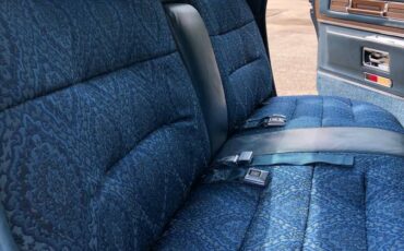 Cadillac-Sedan-deville-1975-blue-9