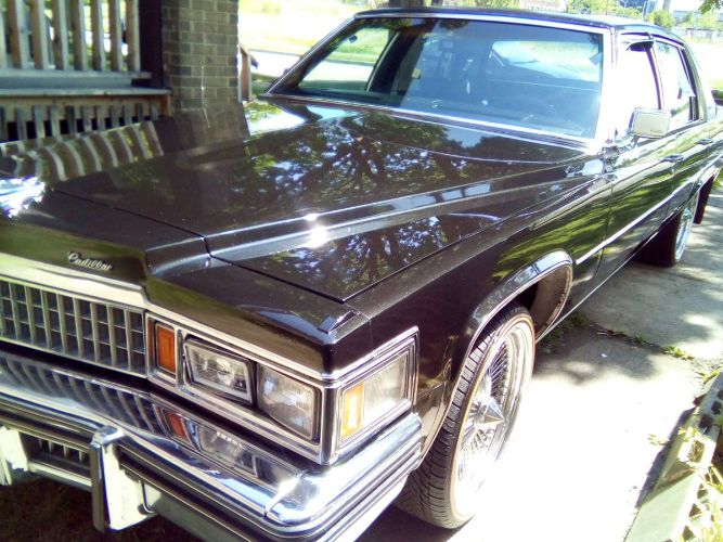 Cadillac-Sedan-deville-1978-Black