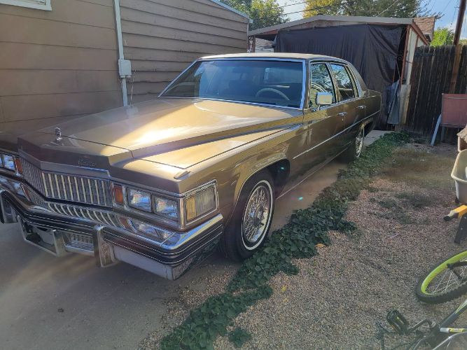 Cadillac-Sedan-deville-1979-7