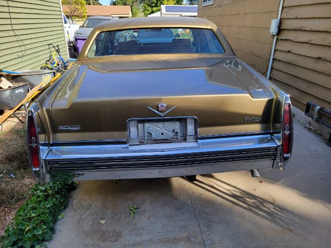 Cadillac-Sedan-deville-1979-8