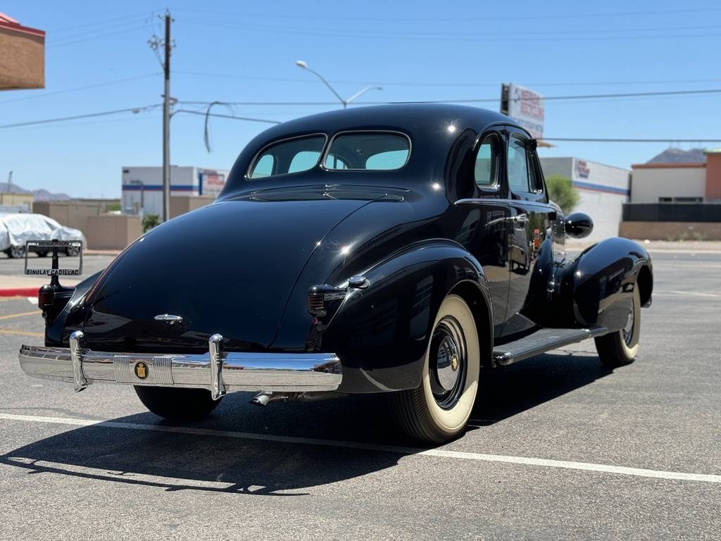 Cadillac-Series-60-opera-coupe-1937-black-7