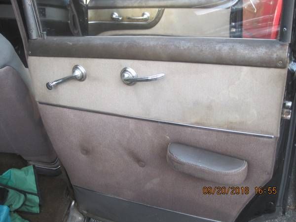 Cadillac-Series-61-1950-Black-Beige-20