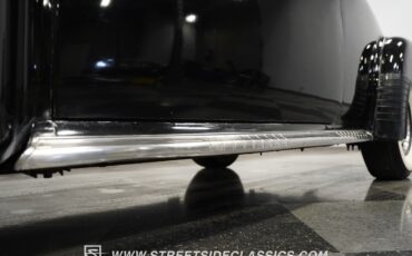 Cadillac-Series-62-1941-Coupe-21