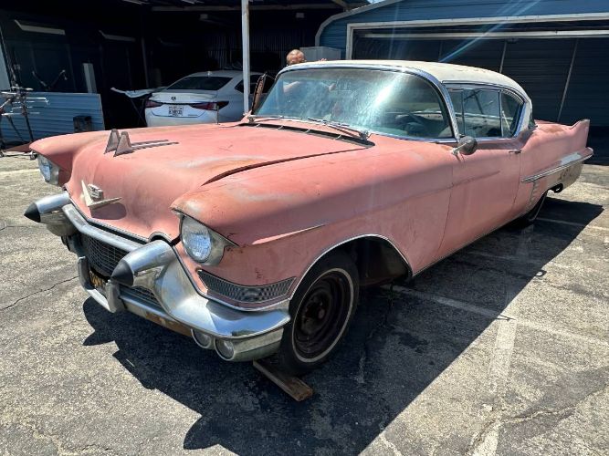 Cadillac-Series-62-1957-1