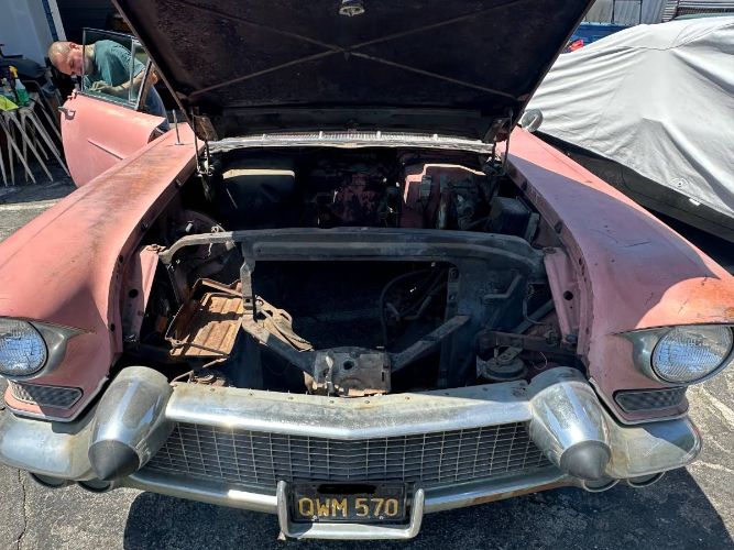 Cadillac-Series-62-1957-3