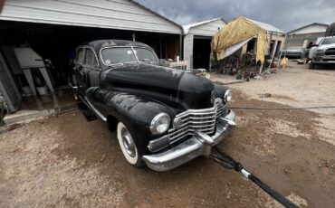 Cadillac-Series-63-1942-Sedan-1