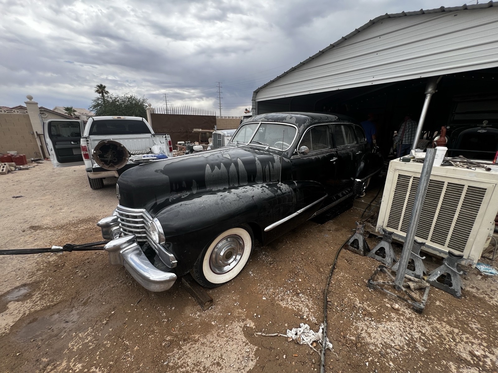 Cadillac-Series-63-1942-Sedan-2