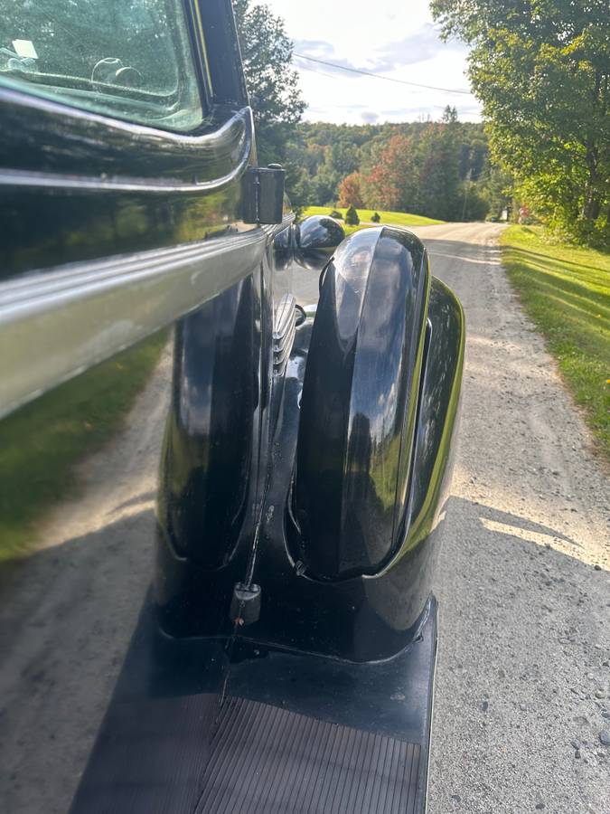 Cadillac-Series-75-fleetwood-limousine-1937-black-4