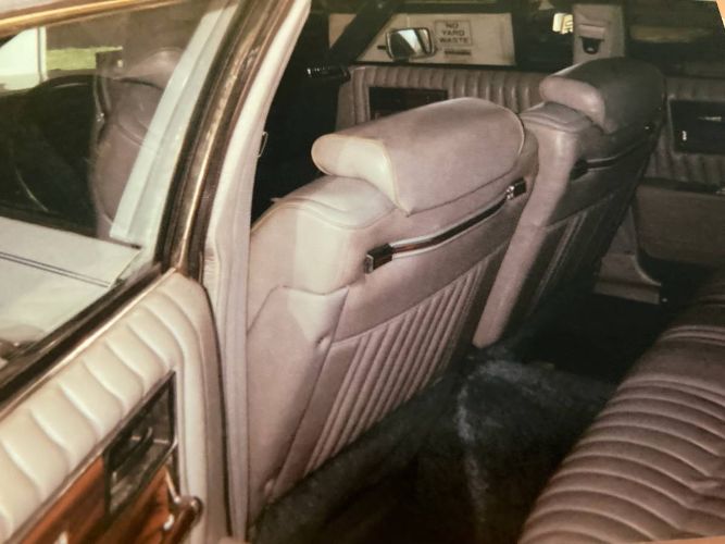 Cadillac-Seville-1976-White-2