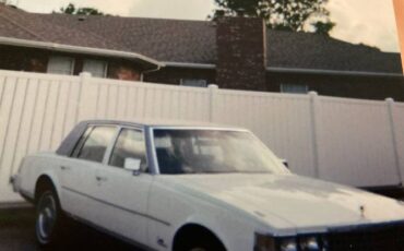 Cadillac-Seville-1976-White
