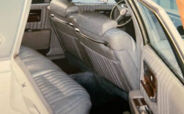 Cadillac-Seville-1976-White-5