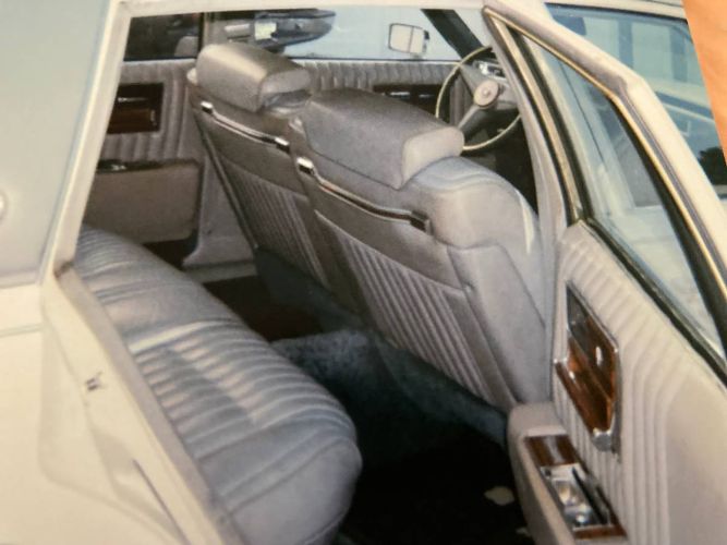 Cadillac-Seville-1976-White-5