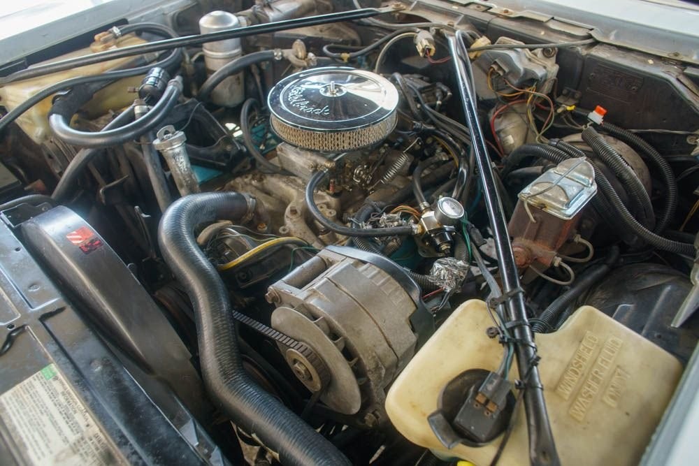 Cadillac-Seville-1977-20