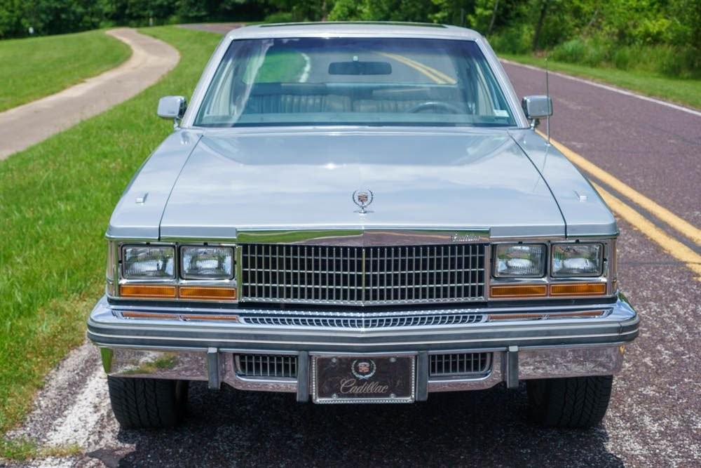 Cadillac-Seville-1977-8