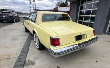 Cadillac-Seville-1977-Naples-Yellow-Yellow-Leather-11