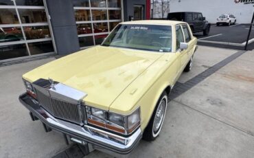 Cadillac-Seville-1977-Naples-Yellow-Yellow-Leather-17