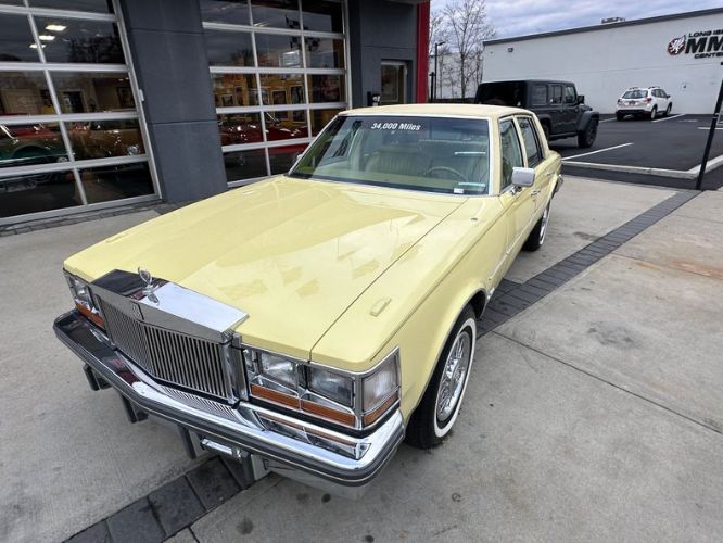 Cadillac-Seville-1977-Naples-Yellow-Yellow-Leather-17