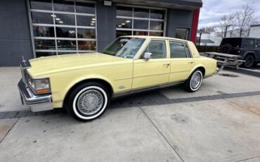 Cadillac-Seville-1977-Naples-Yellow-Yellow-Leather-18