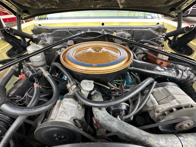 Cadillac-Seville-1977-Naples-Yellow-Yellow-Leather-28