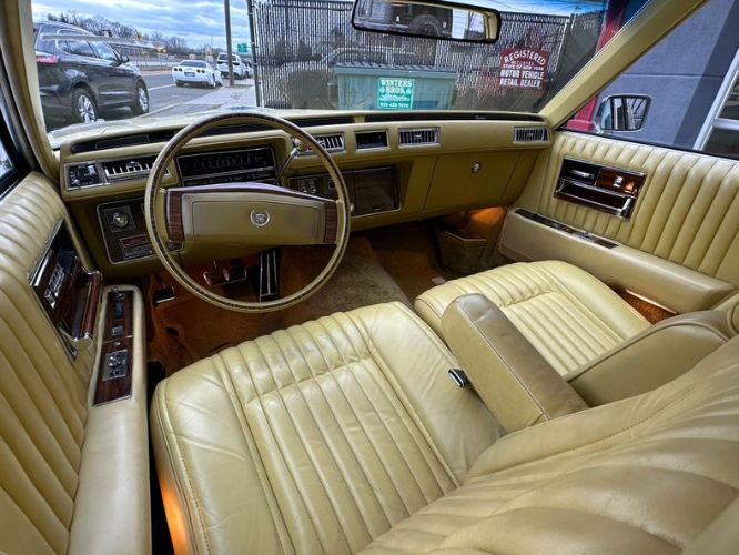 Cadillac-Seville-1977-Naples-Yellow-Yellow-Leather-30