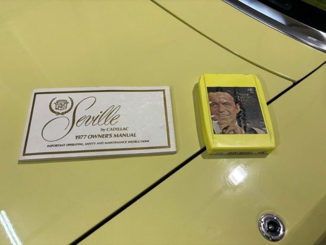 Cadillac-Seville-1977-Naples-Yellow-Yellow-Leather-31