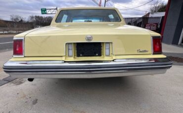 Cadillac-Seville-1977-Naples-Yellow-Yellow-Leather-33