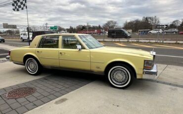 Cadillac-Seville-1977-Naples-Yellow-Yellow-Leather